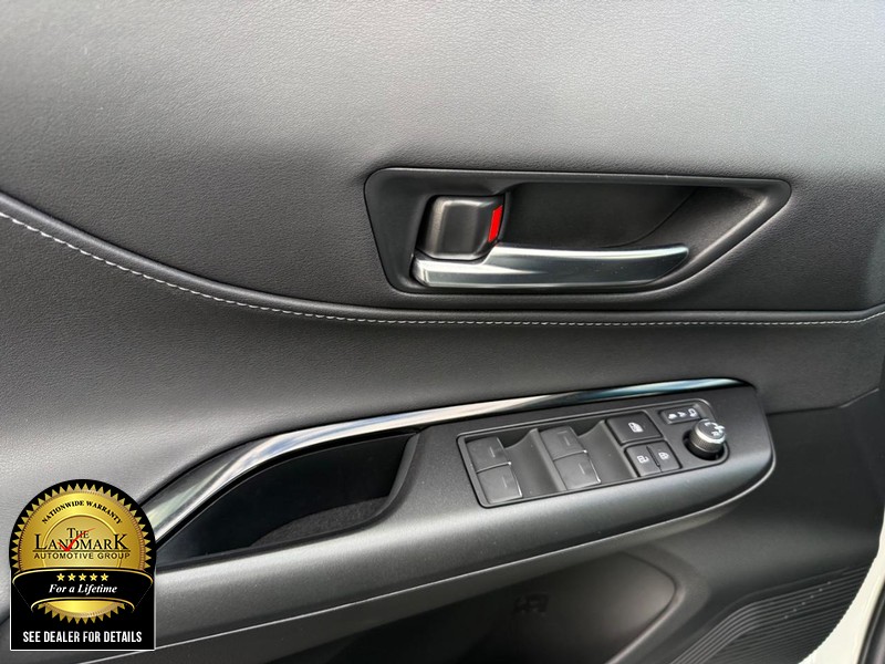 Toyota Venza Vehicle Full-screen Gallery Image 8