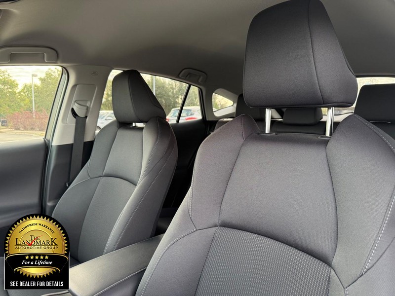 Toyota Venza Vehicle Full-screen Gallery Image 9