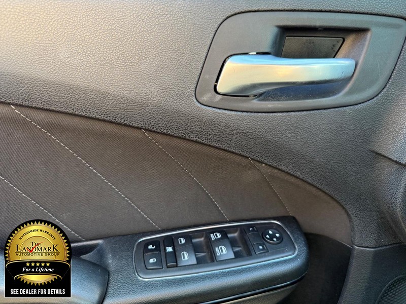 Dodge Charger Vehicle Full-screen Gallery Image 8