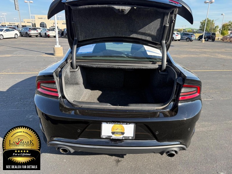 Dodge Charger Vehicle Full-screen Gallery Image 18