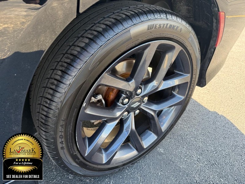 Dodge Charger Vehicle Full-screen Gallery Image 19