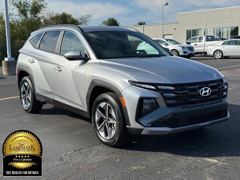 Hyundai Tucson Vehicle Full-screen Gallery Image 2