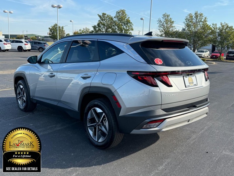 Hyundai Tucson Vehicle Full-screen Gallery Image 6