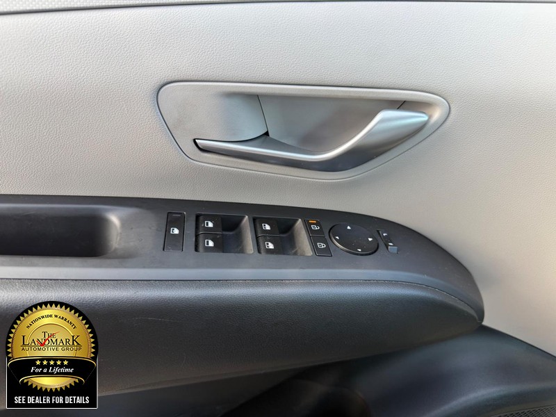 Hyundai Tucson Vehicle Full-screen Gallery Image 8