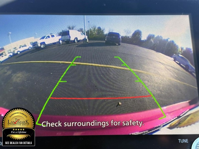 Mitsubishi Outlander Sport Vehicle Full-screen Gallery Image 13