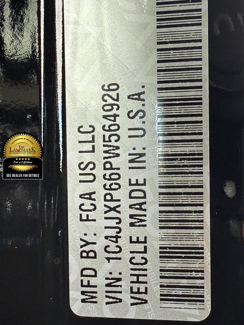 Jeep Wrangler 4xe Vehicle Full-screen Gallery Image 22