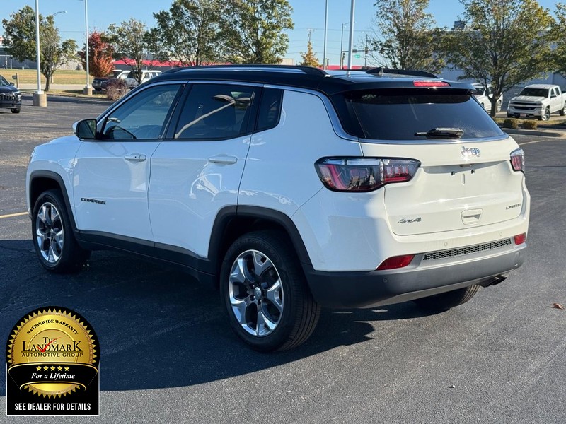 Jeep Compass Vehicle Full-screen Gallery Image 6