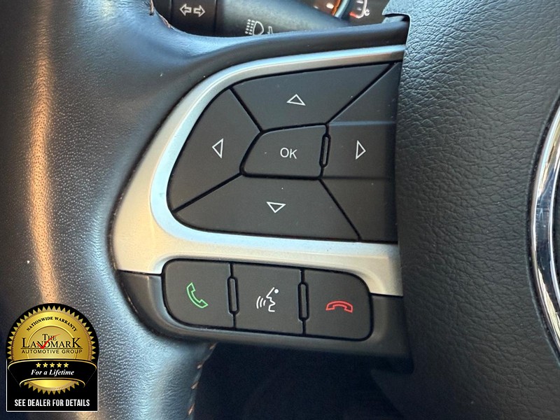 Jeep Compass Vehicle Full-screen Gallery Image 10