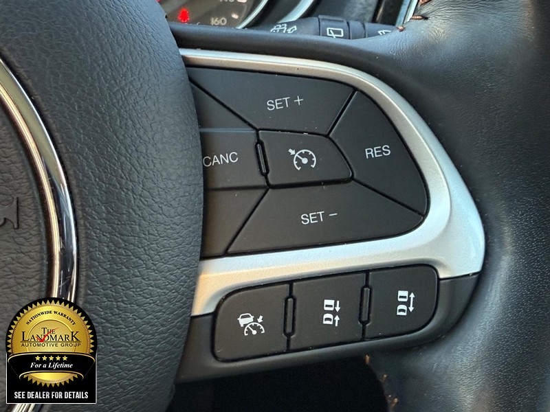 Jeep Compass Vehicle Full-screen Gallery Image 11