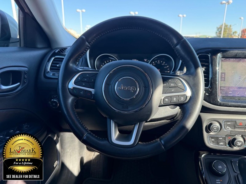 Jeep Compass Vehicle Full-screen Gallery Image 18