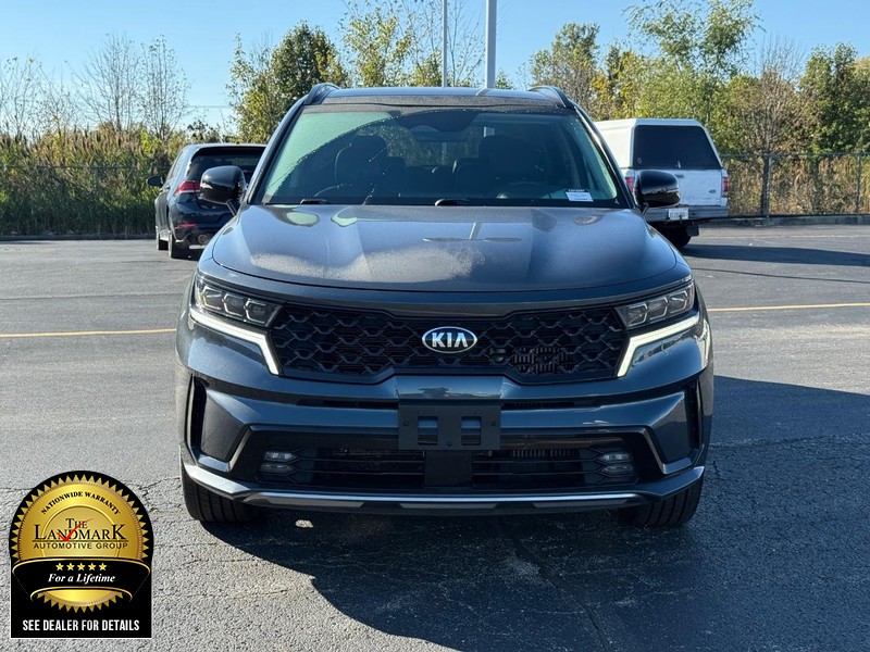 Kia Sorento Vehicle Full-screen Gallery Image 4