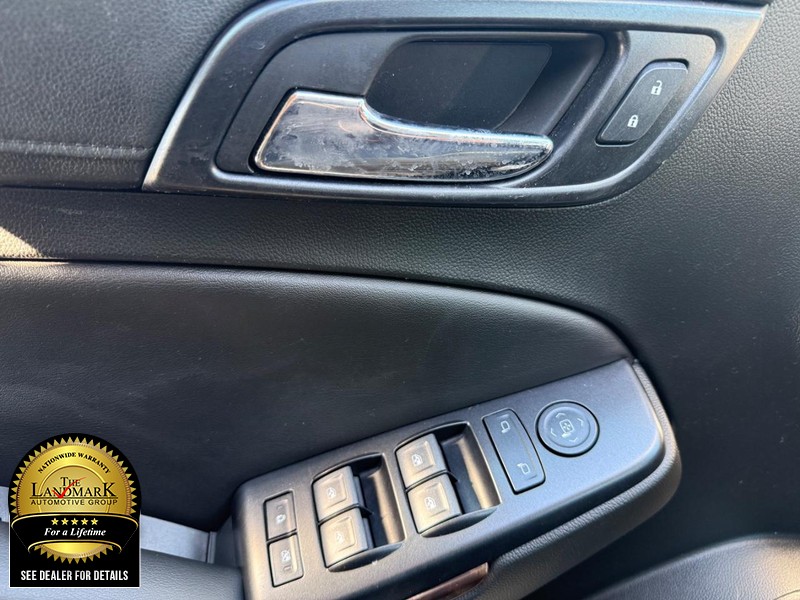 Chevrolet Tahoe Vehicle Full-screen Gallery Image 8