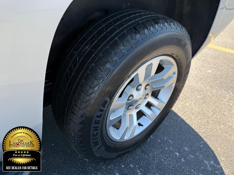 Chevrolet Tahoe Vehicle Full-screen Gallery Image 21