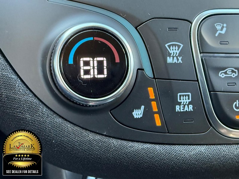 Chevrolet Malibu Vehicle Full-screen Gallery Image 14