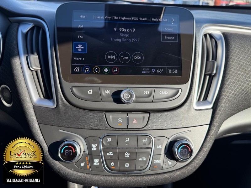 Chevrolet Malibu Vehicle Full-screen Gallery Image 18