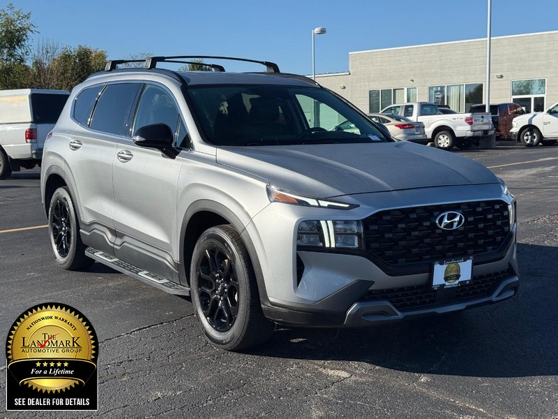 Hyundai Santa Fe Vehicle Full-screen Gallery Image 2