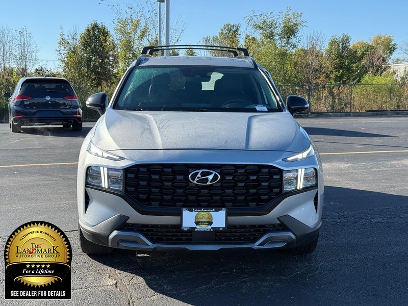 Hyundai Santa Fe Vehicle Full-screen Gallery Image 4