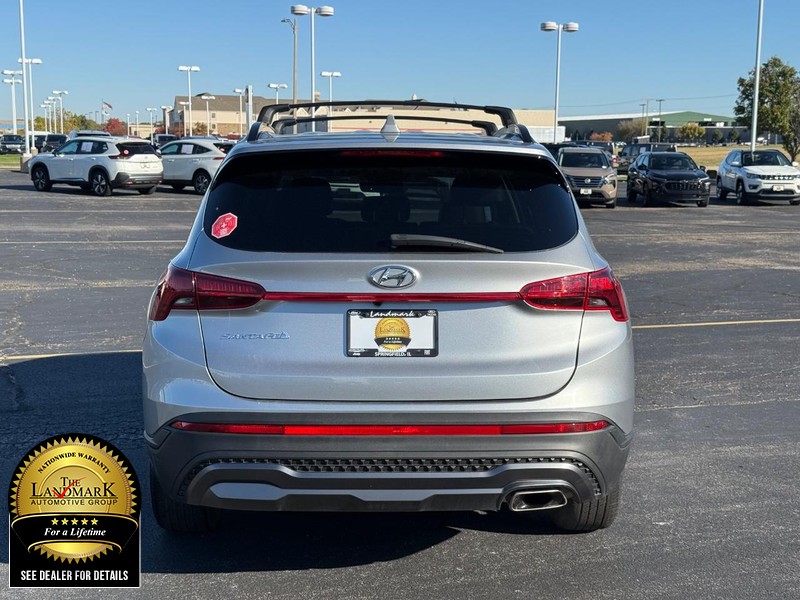 Hyundai Santa Fe Vehicle Full-screen Gallery Image 7