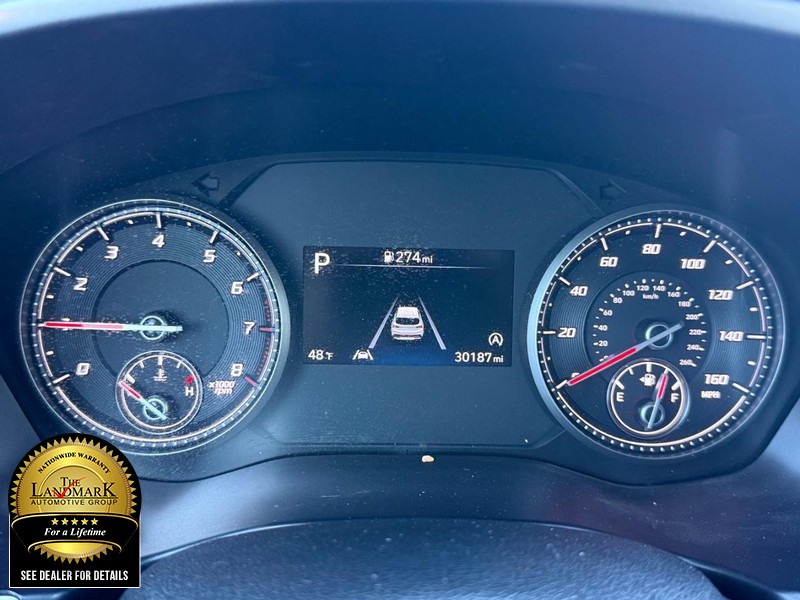 Hyundai Santa Fe Vehicle Full-screen Gallery Image 12