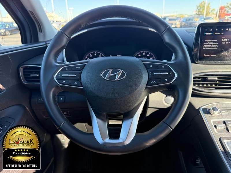 Hyundai Santa Fe Vehicle Full-screen Gallery Image 17