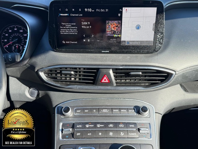 Hyundai Santa Fe Vehicle Full-screen Gallery Image 18