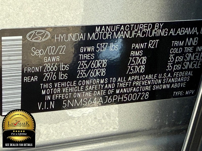 Hyundai Santa Fe Vehicle Full-screen Gallery Image 21