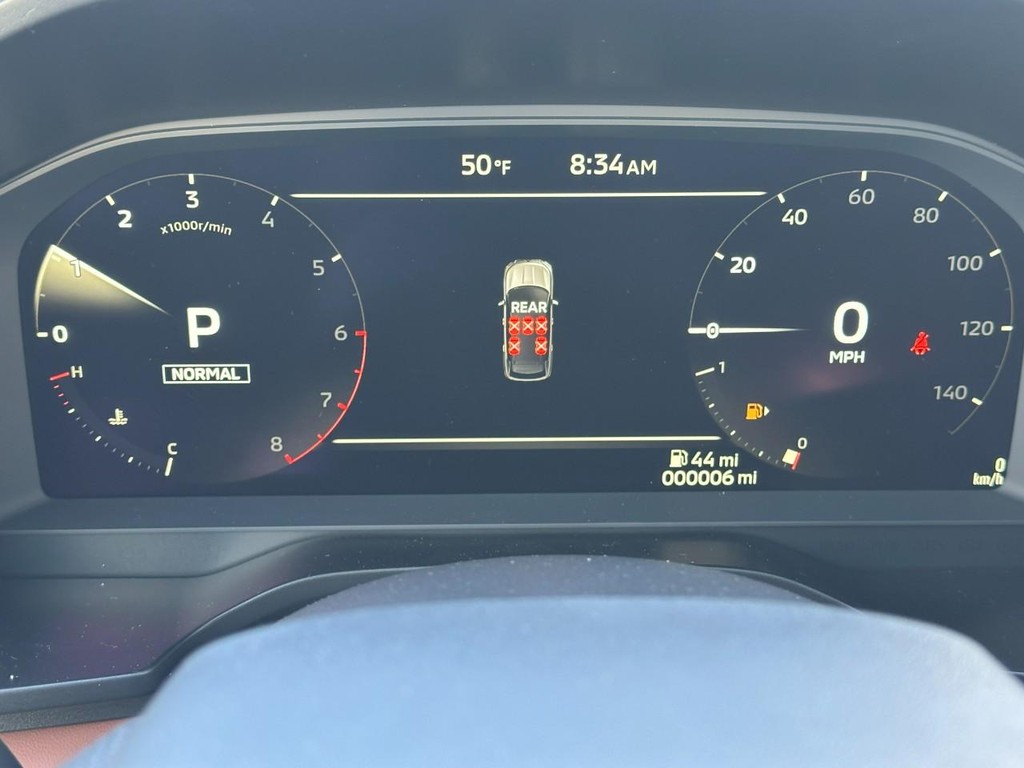 Mitsubishi Outlander Vehicle Full-screen Gallery Image 16