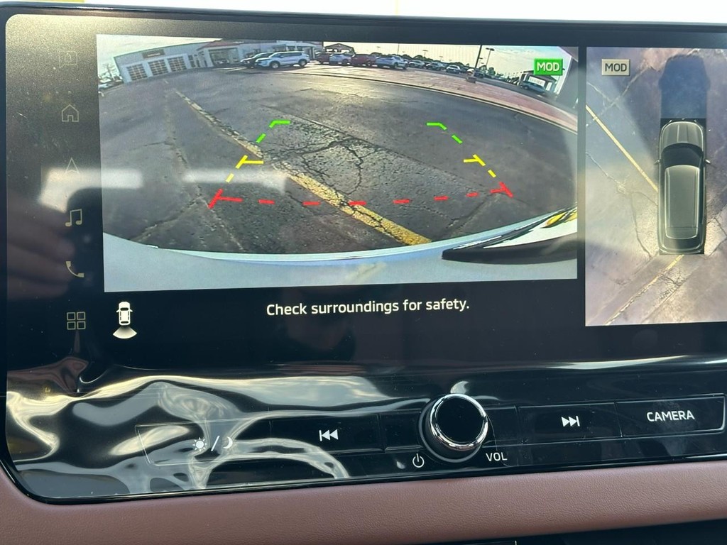 Mitsubishi Outlander Vehicle Full-screen Gallery Image 18