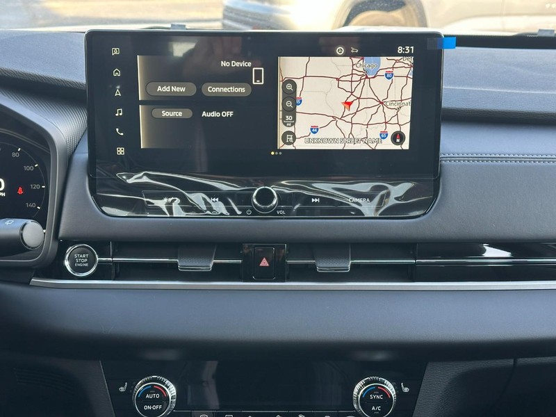 Mitsubishi Outlander Vehicle Full-screen Gallery Image 8