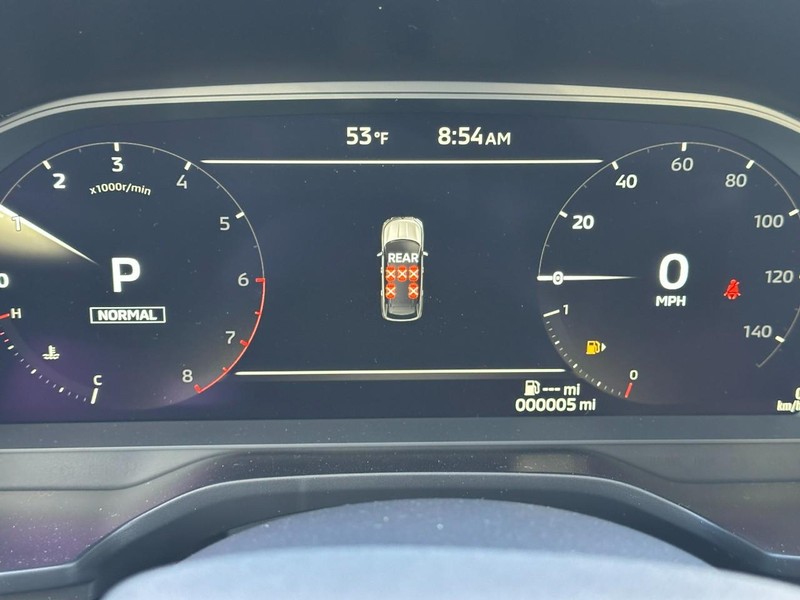 Mitsubishi Outlander Vehicle Full-screen Gallery Image 15