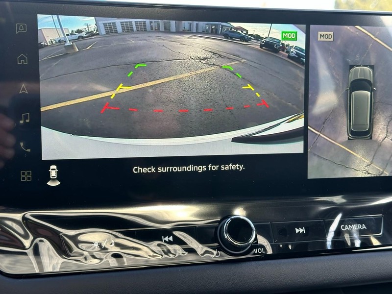 Mitsubishi Outlander Vehicle Full-screen Gallery Image 17