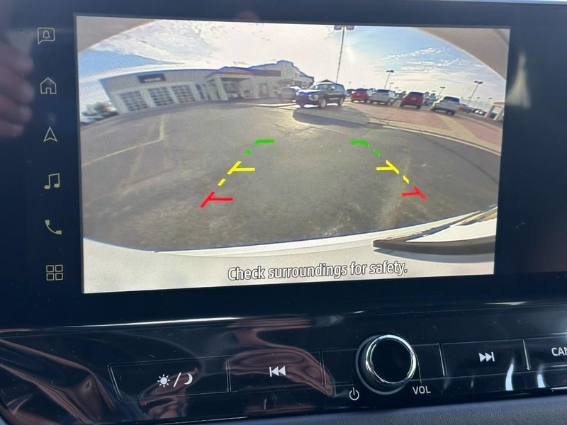 Mitsubishi Outlander Vehicle Full-screen Gallery Image 14