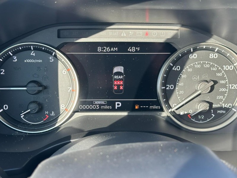 Mitsubishi Outlander Vehicle Full-screen Gallery Image 13