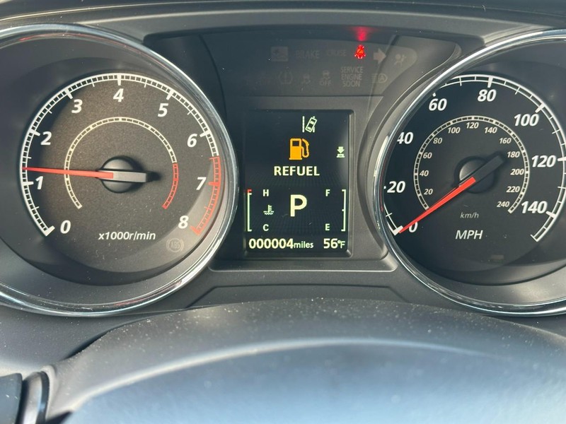 Mitsubishi Outlander Sport Vehicle Full-screen Gallery Image 13