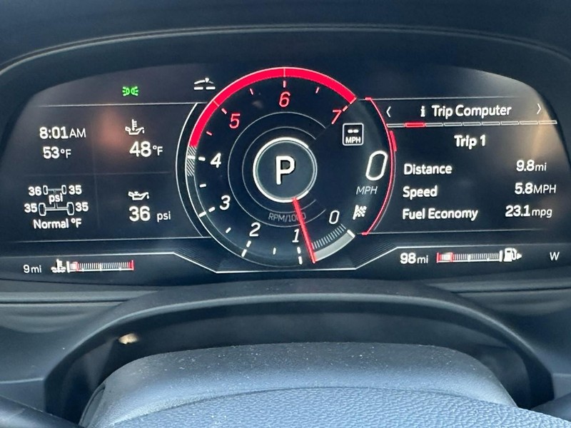 Cadillac CT4 Vehicle Full-screen Gallery Image 14