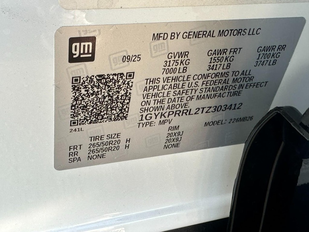 Cadillac LYRIQ Vehicle Full-screen Gallery Image 17