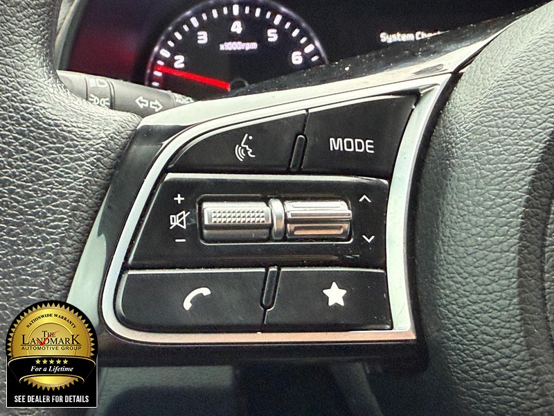 Kia Forte Vehicle Full-screen Gallery Image 13