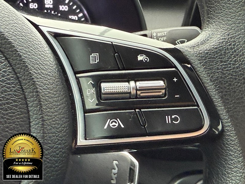 Kia Forte Vehicle Full-screen Gallery Image 14