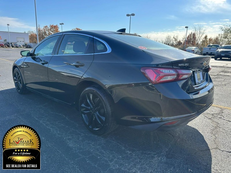 Chevrolet Malibu Vehicle Full-screen Gallery Image 6