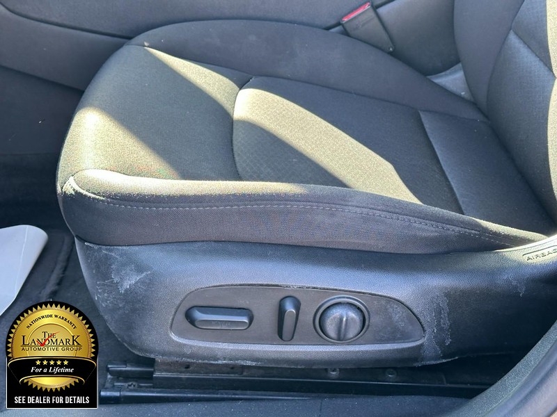 Chevrolet Malibu Vehicle Full-screen Gallery Image 17