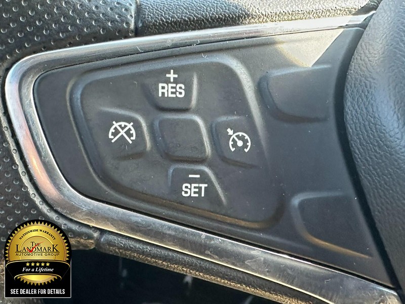 Chevrolet Malibu Vehicle Full-screen Gallery Image 18