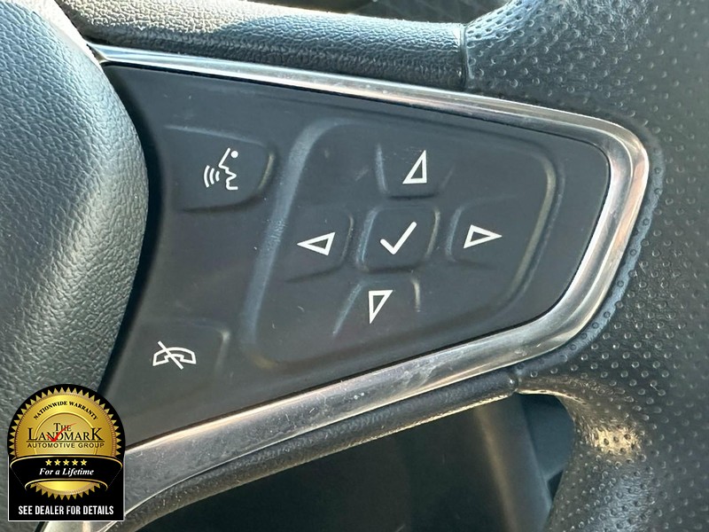 Chevrolet Malibu Vehicle Full-screen Gallery Image 19