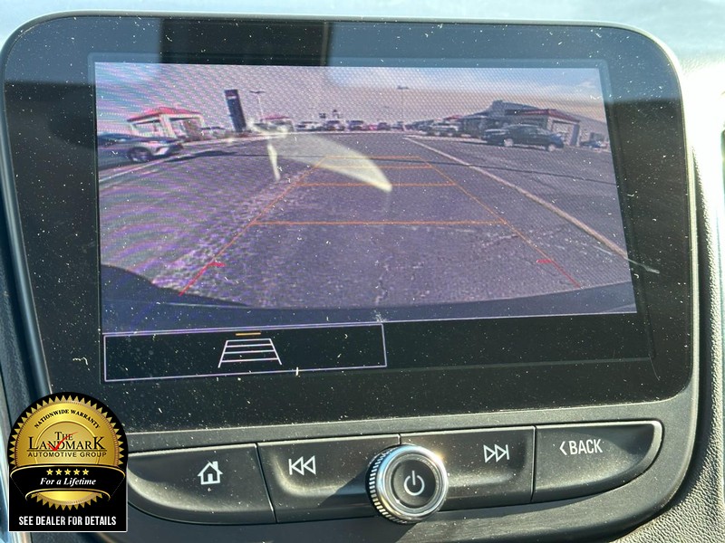 Chevrolet Malibu Vehicle Full-screen Gallery Image 22