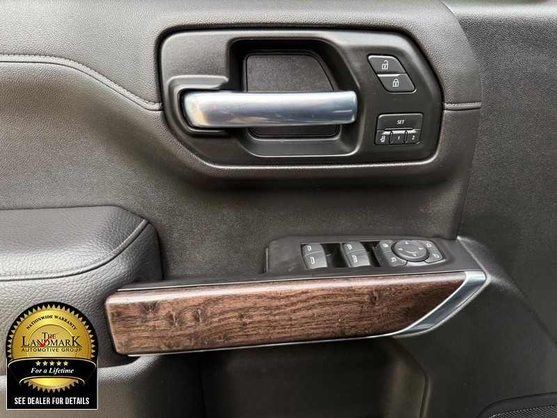 GMC Sierra 1500 Vehicle Full-screen Gallery Image 7