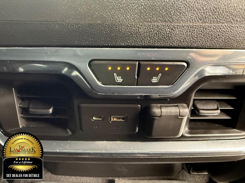 GMC Sierra 1500 Vehicle Full-screen Gallery Image 15