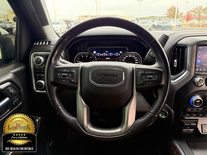 GMC Sierra 1500 Vehicle Full-screen Gallery Image 17