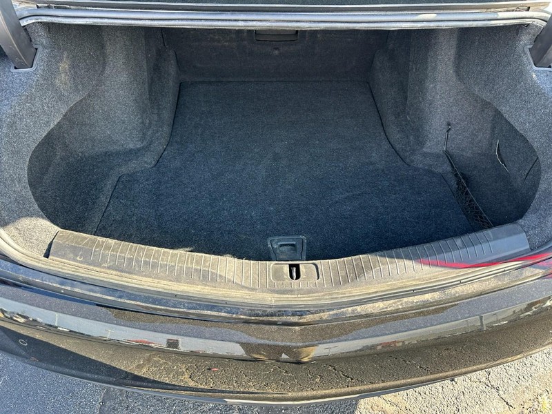 Cadillac CT6 Vehicle Full-screen Gallery Image 05