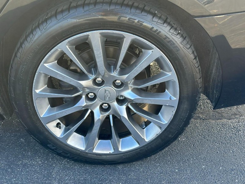 Cadillac CT6 Vehicle Full-screen Gallery Image 07