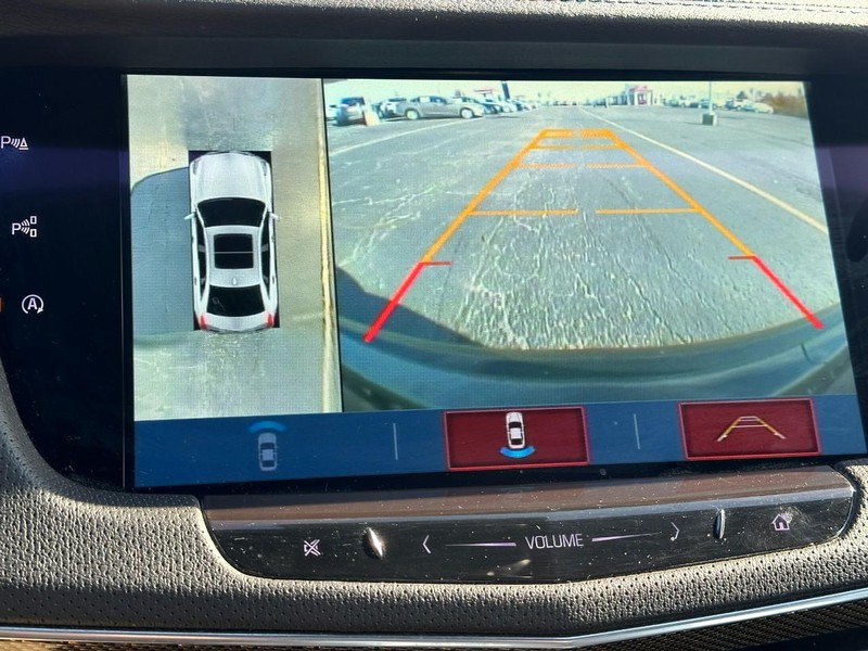 Cadillac CT6 Vehicle Full-screen Gallery Image 24