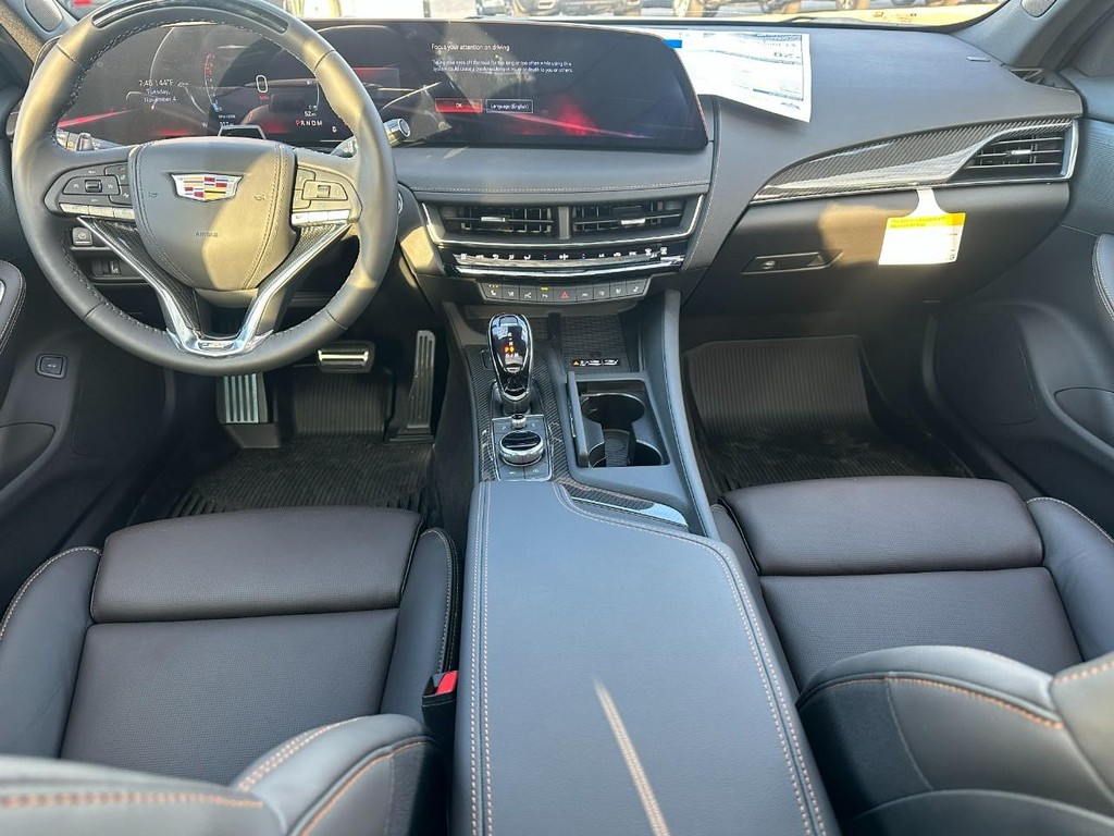 Cadillac CT5-V Vehicle Full-screen Gallery Image 6